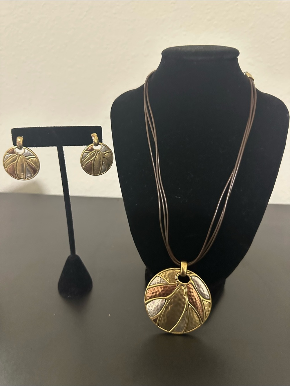 Multitone Metal Disc Pendant Necklace and Earring Set - Brown and Gold